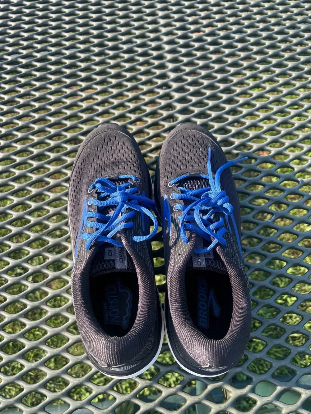 Brooks Men's Black and Blue Running Sneakers
